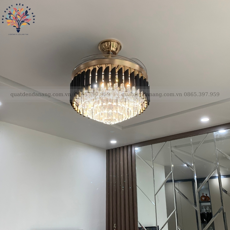 Quạt Cụp Xòe Pha Lê Vàng Đen