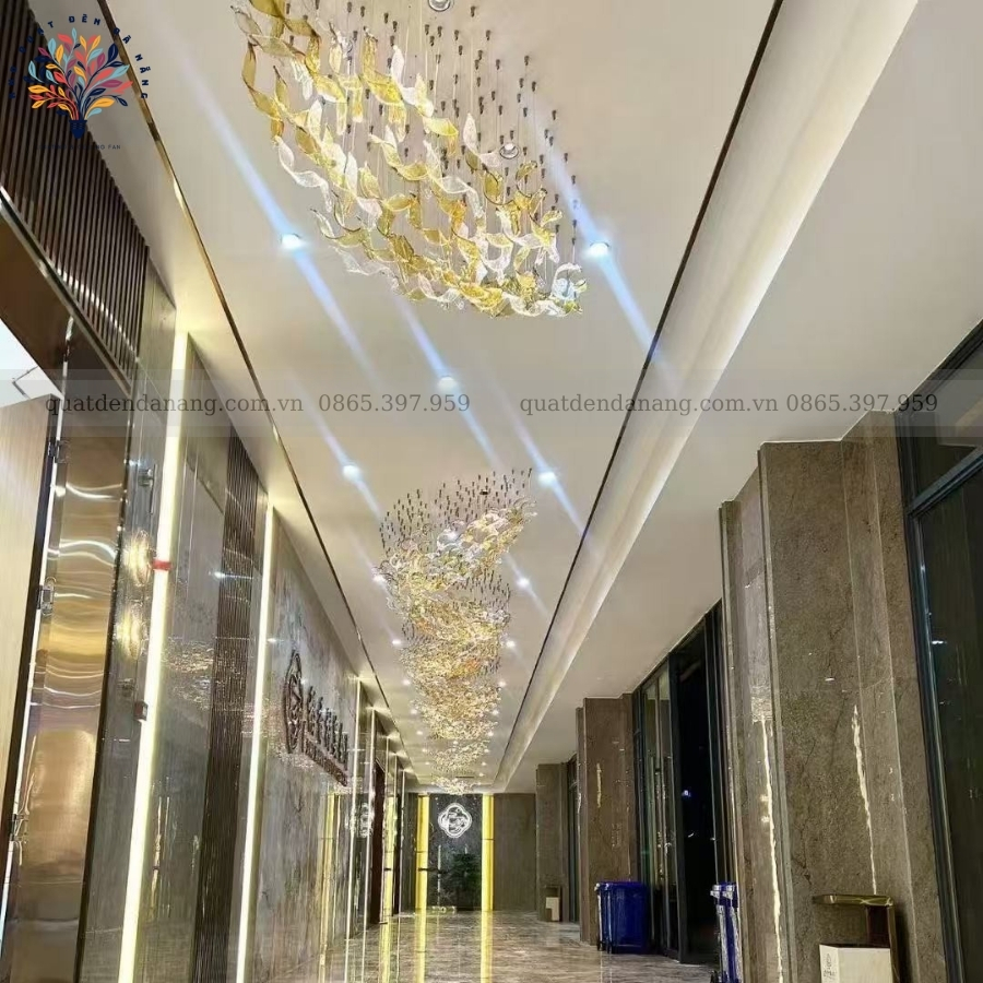 Đèn Chùm Thông Tầng SkyFlow