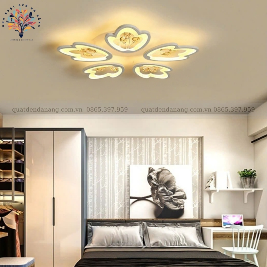 Đèn Ốp Trần Lá Pha Lê