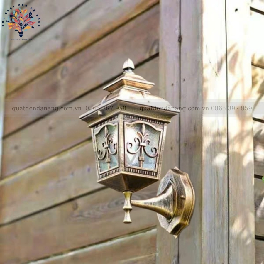 Đèn Tường Cột 405