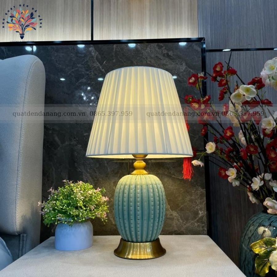 Đèn Bàn Trắng 659