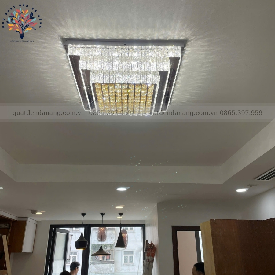 Đèn Ốp Trần Pha Lê Vuông 3 Tầng
