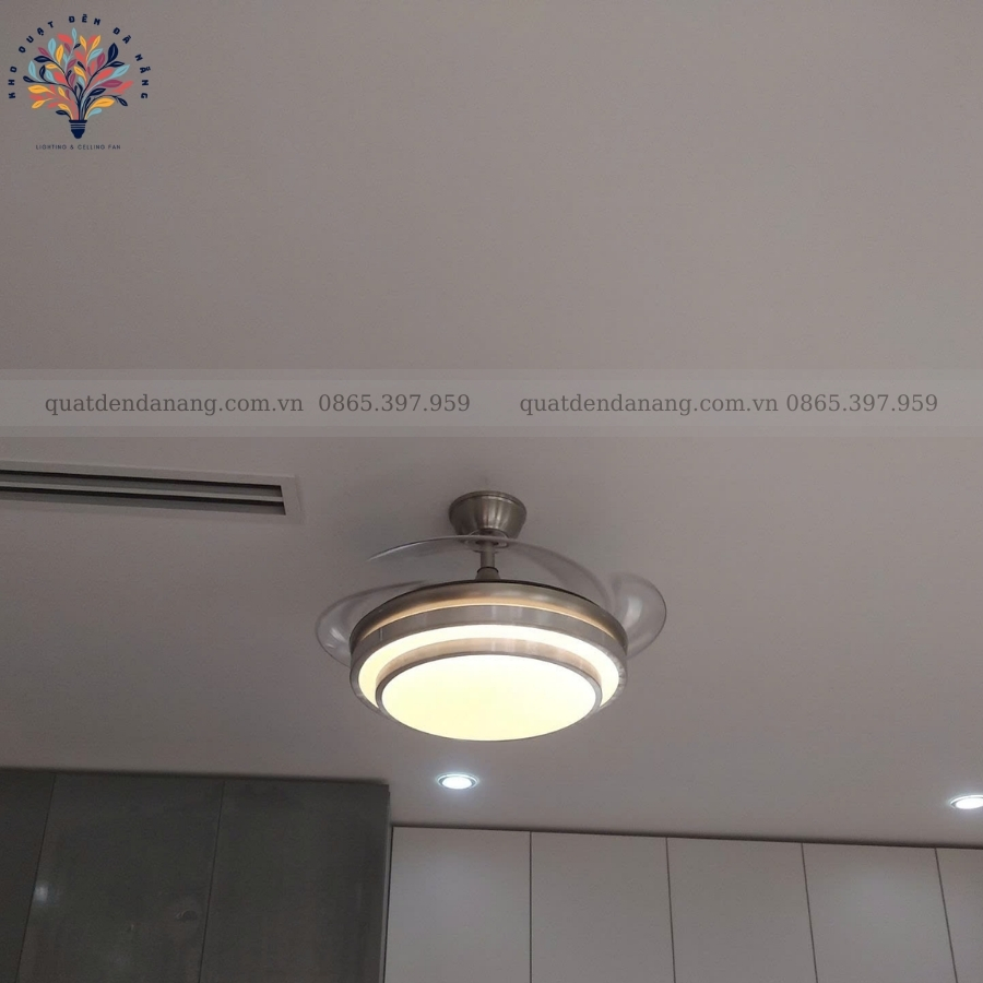 Quạt Cụp Xòe Mặt Trơn